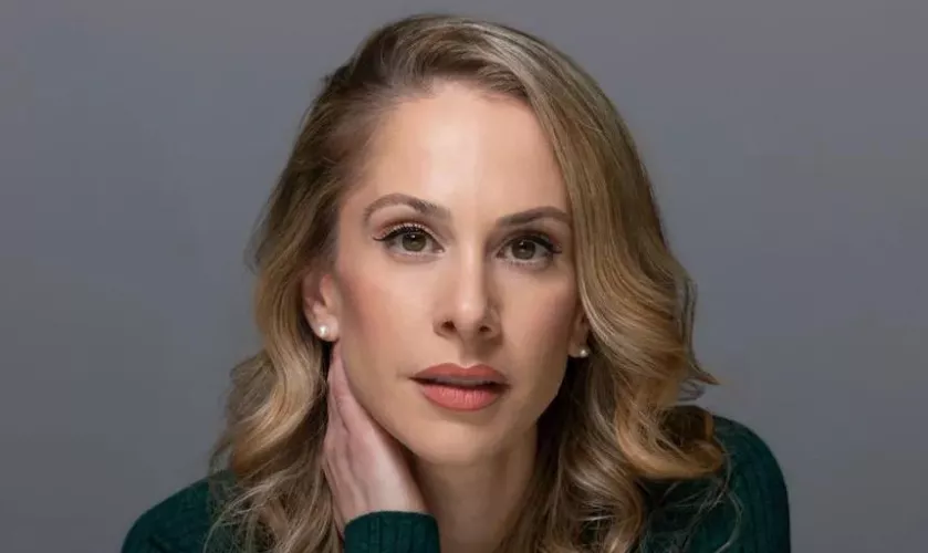 Ana Kasparian by genehil