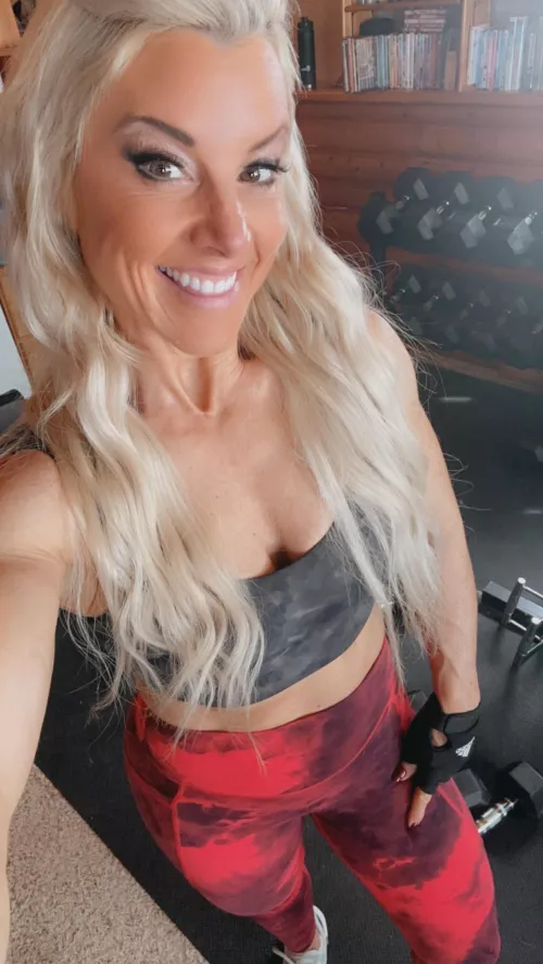 Anna Fine Fit - Do jacked girls intimidate you? by Annafinefit