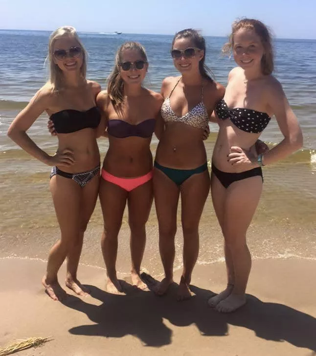 Beach Babes posted by wakkaffx2