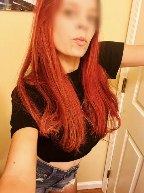 Crop top bathroom selfie ❤️ by seductive_playmate