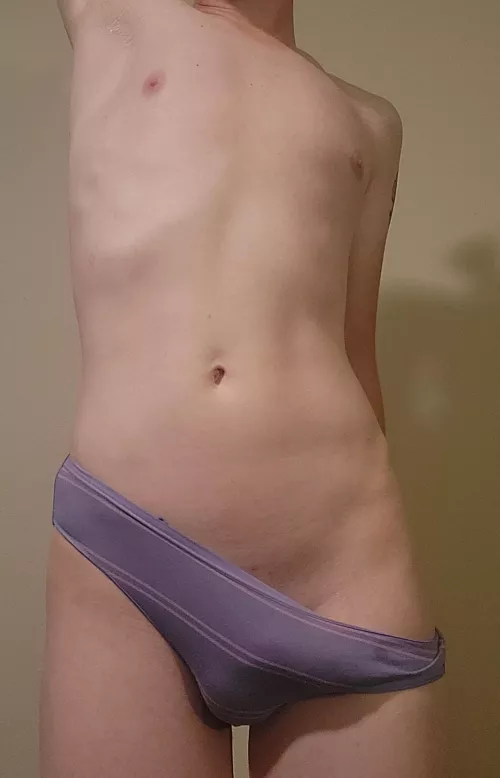 Does anyone want a twink that likes to ware women's panties? by ComeOverCallousKing