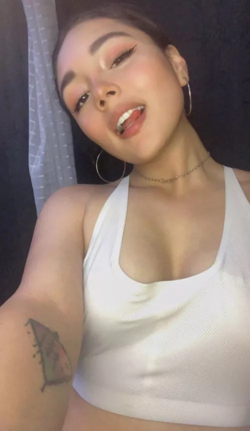 Does this make-up suit me? 😊 by Narrow-Pop9482