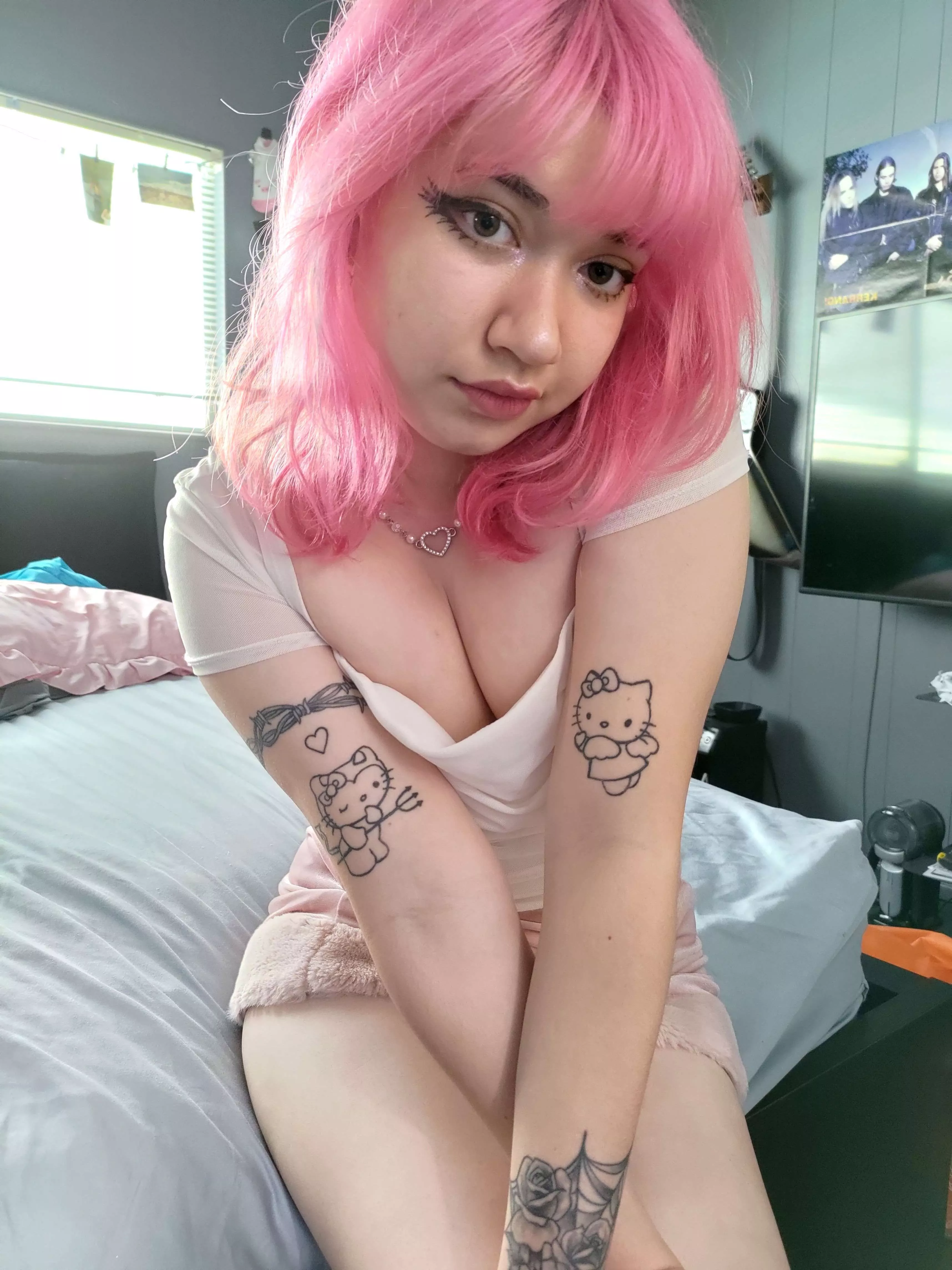 Guess my favorite ice cream flavor :3 posted by RainbowValentine