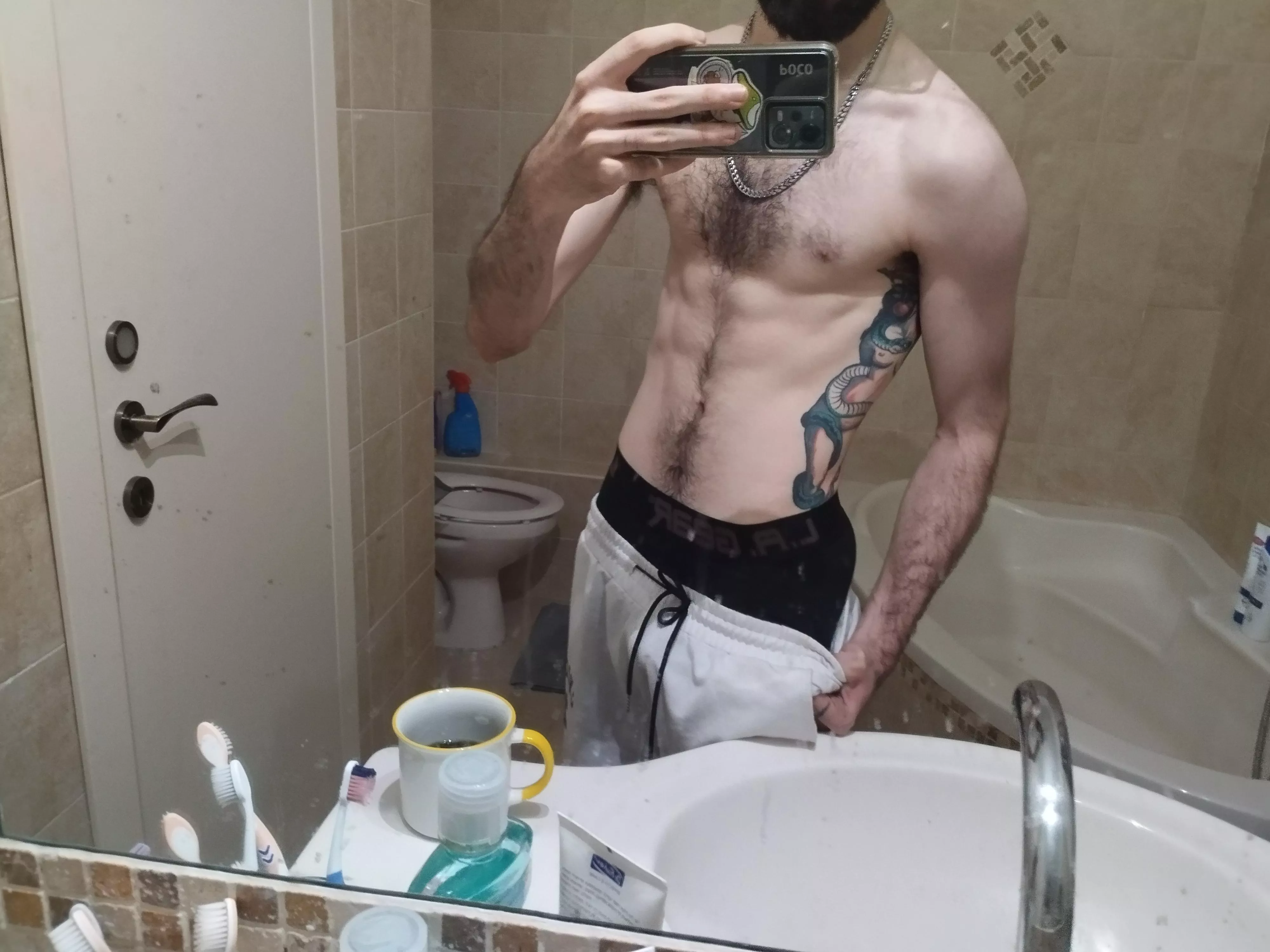 Hey I love when man judge me 23 m posted by ComprehensiveBrush18