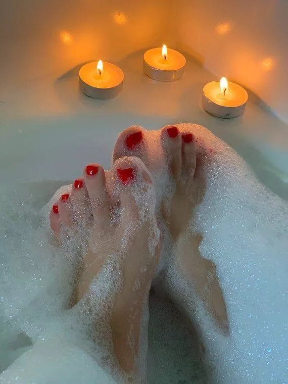 Hot bath who wants to join me? posted by Deliciousfeet9