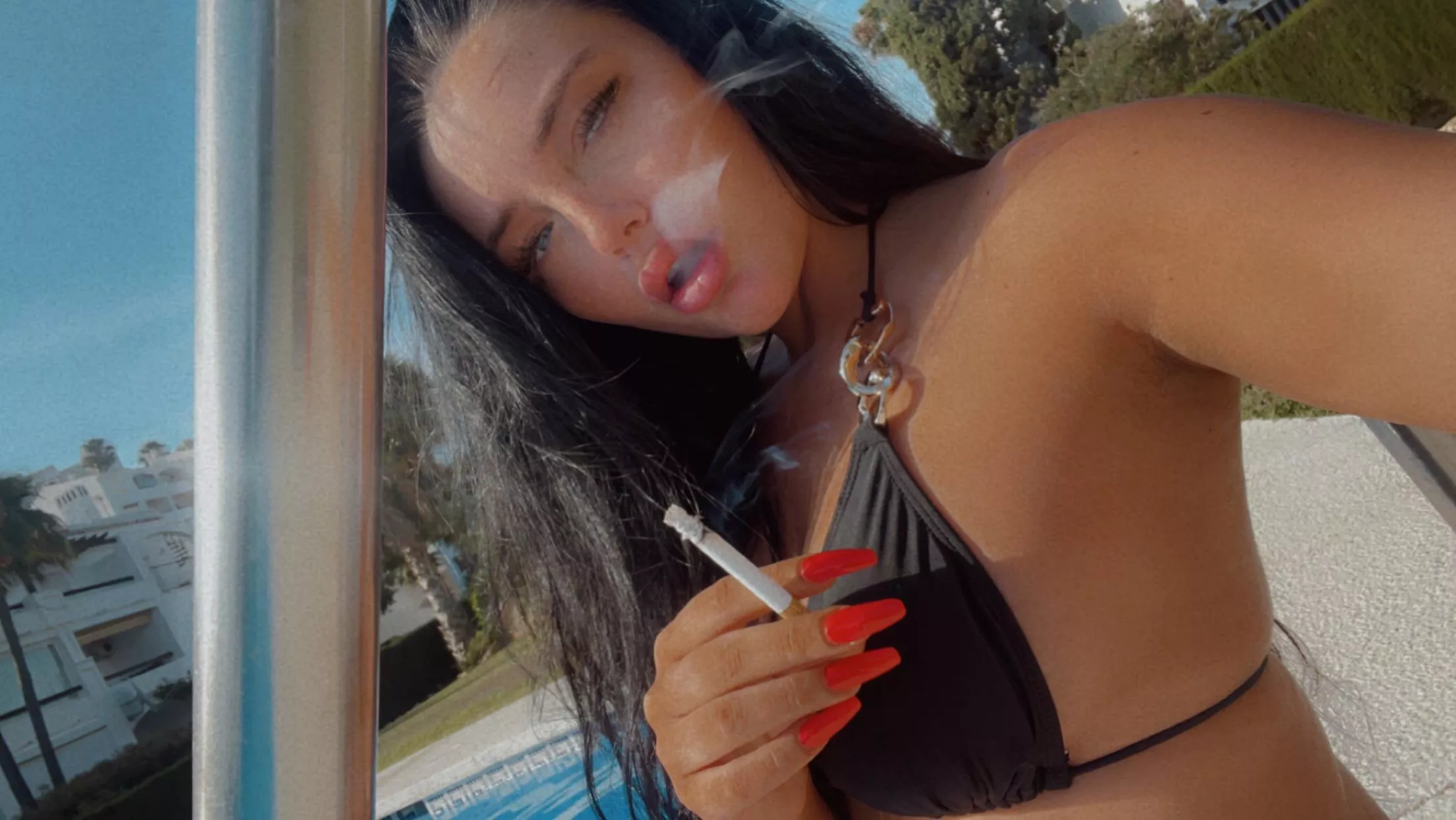 How long you been smoking ? posted by chelsieminx