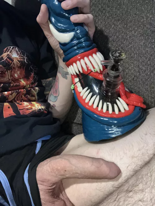 Just hanging out and enjoying a bowl. Anyone wanna join? (M) by TwrilStache