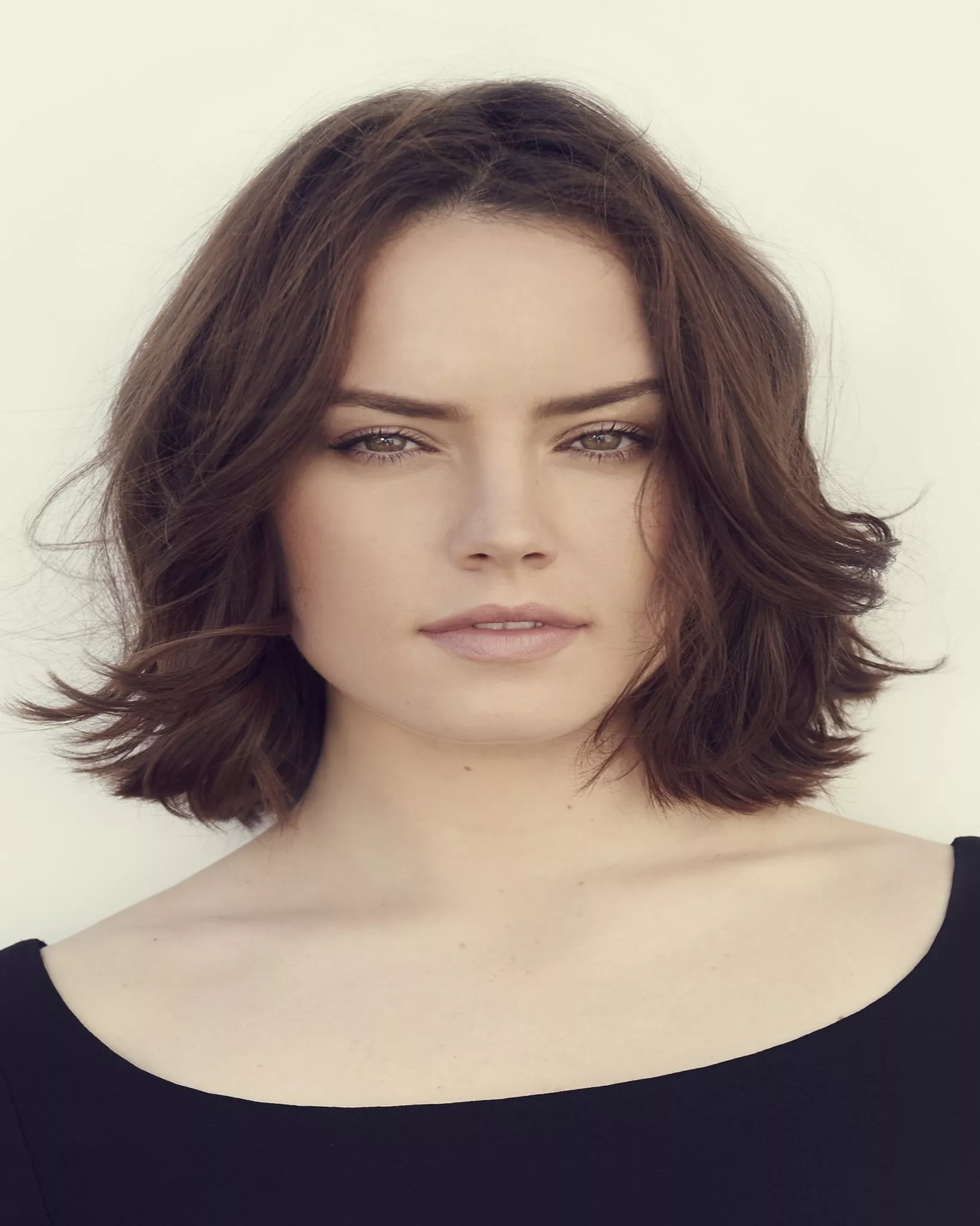 Piercing Gaze (x-post from /r/DaisyRidley) posted by Hereembank947