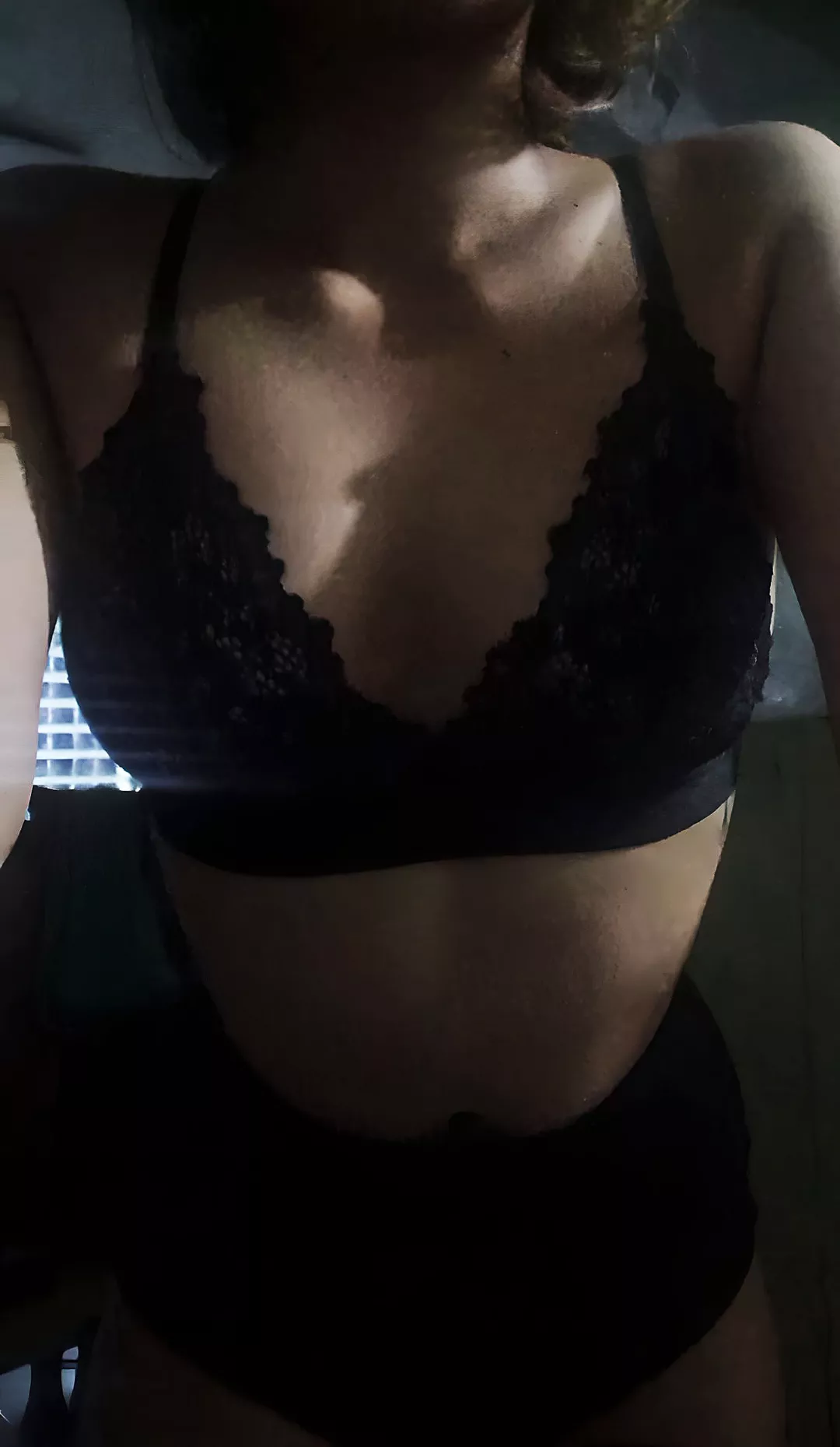 sneak peak (f) posted by hanniyaa