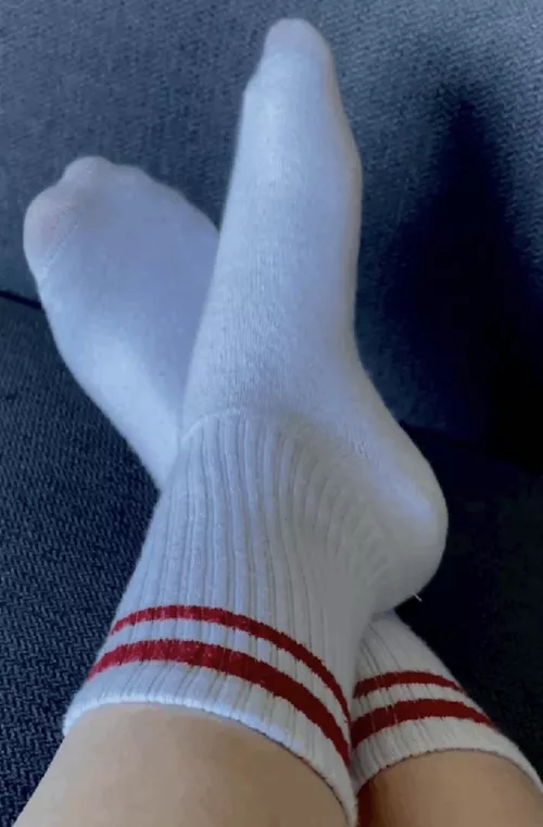 Big socks for my little feet [F] by Footprn