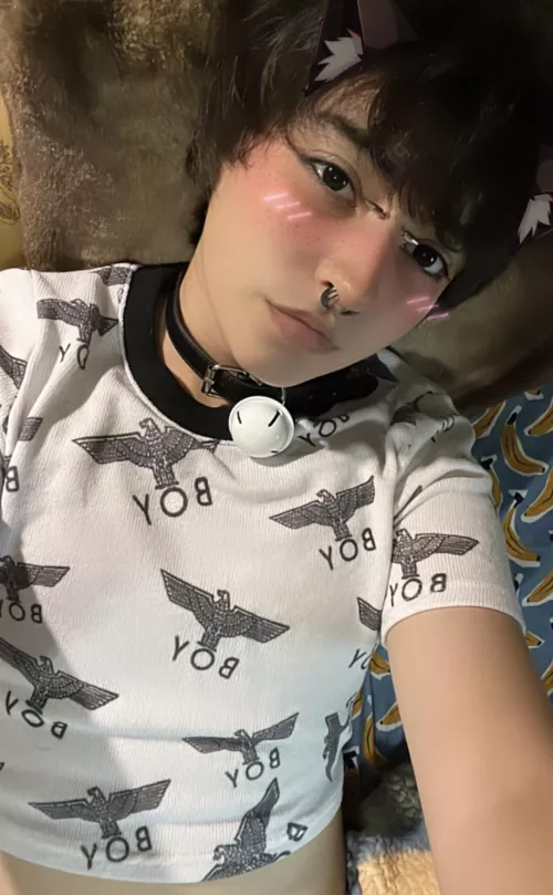 give me head pats or i’ll bite you ):< by meowclock