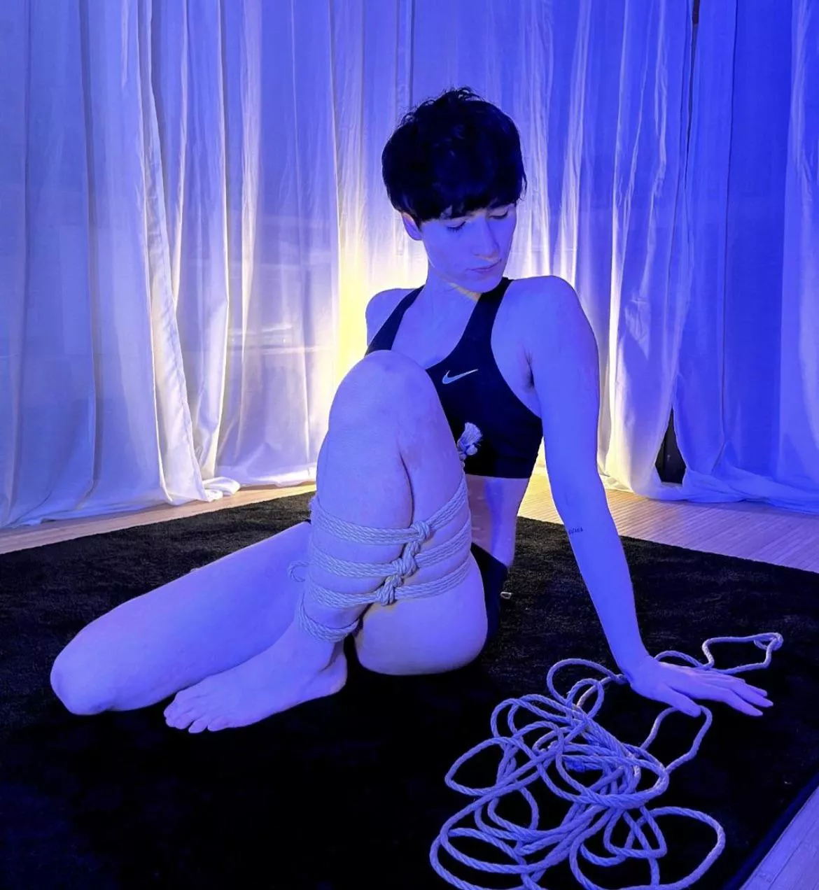 I love the ropes, would you tie me up? posted by yourvitiligogirl