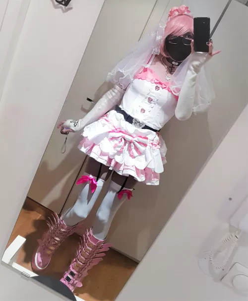 like an Idol Waifu 💗 by ShadowPrincessN7