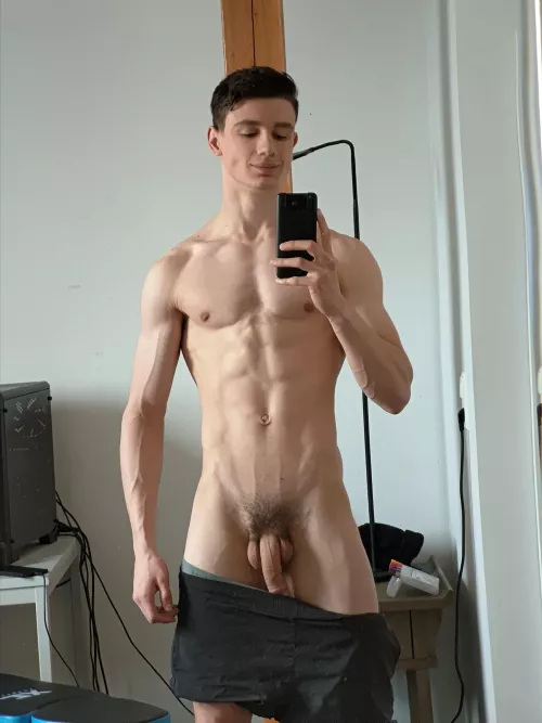 my shorts slipped accidentally by leandavexx