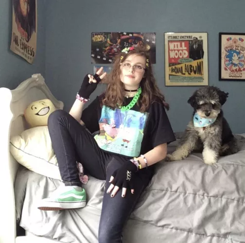 Say hi if you think I’m pretty, new 🫢 (yes my shoes are new and clean, dw 💛) by LillyMakesGachaYT