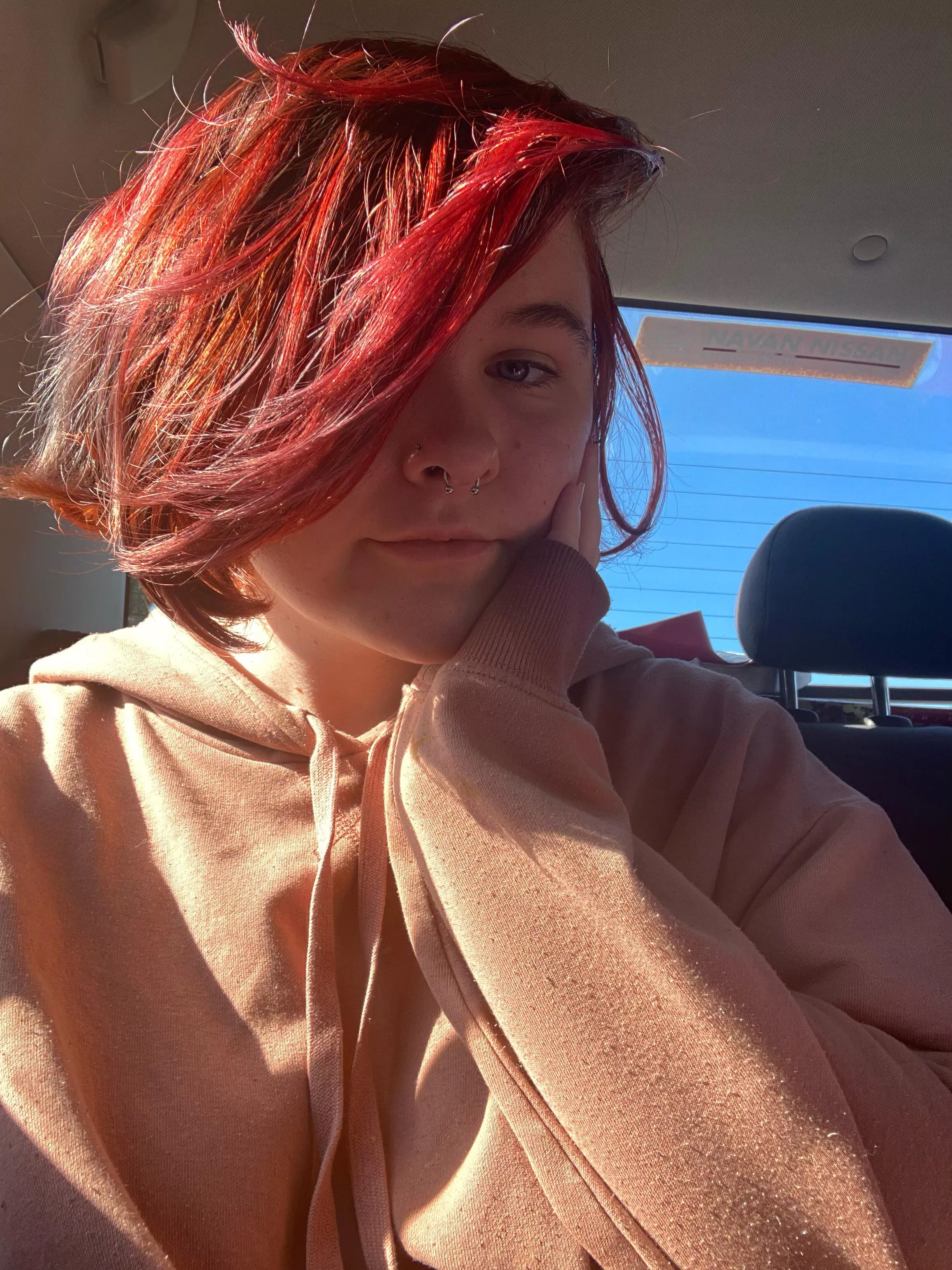 This lighting is so nice 🥰 posted by c4tb0y_6