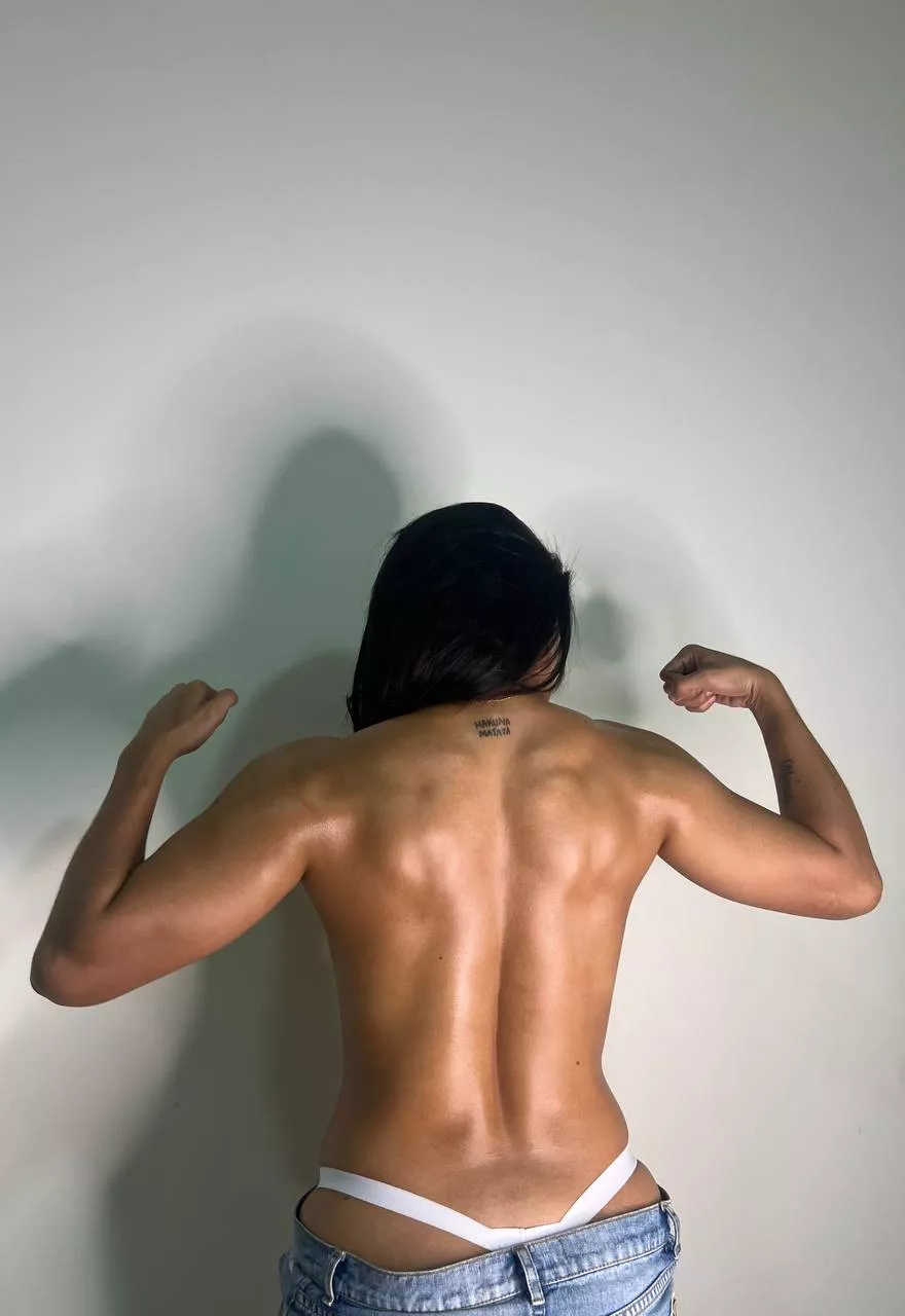 Wanna lick my back? posted by Ringedsplitter