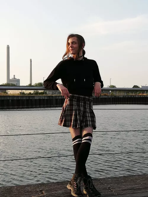 Whatcha think :) by HowAboutAStone