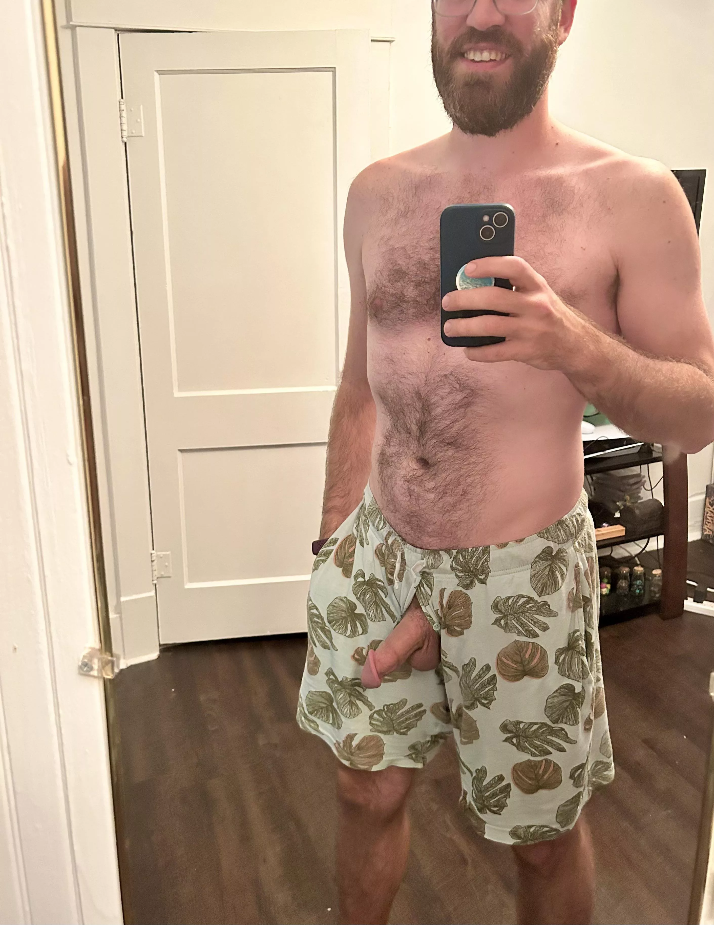 [32] Who needs some company tonight? posted by InfamousHost