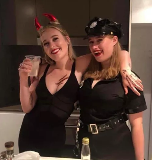 Cop can’t hide her weapons by rackattacklover