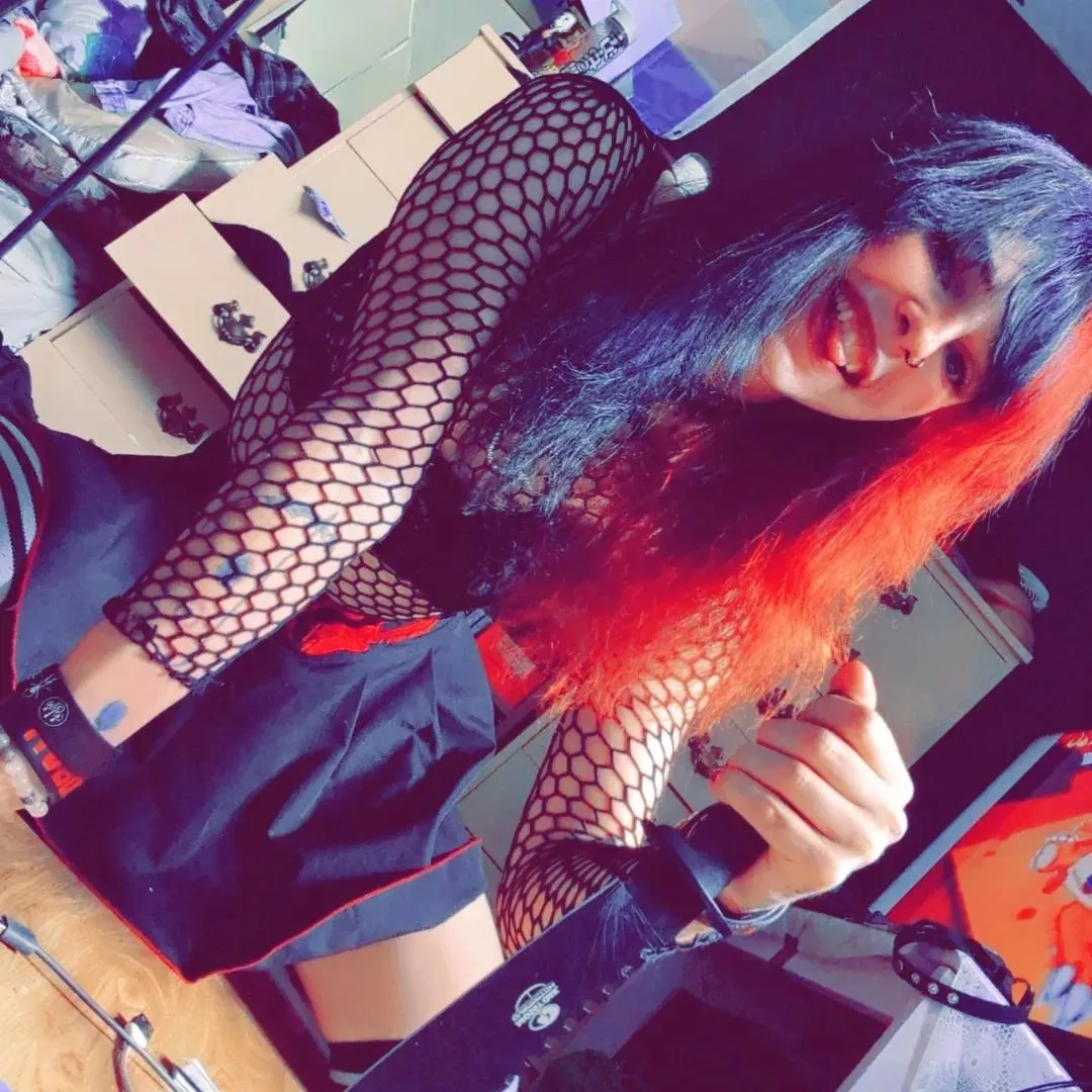 Do you think I look girly enough?🖤❤️🖤❤️🖤❤️🖤❤️🖤 posted by Anastasia_Motionless