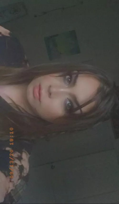 do you think I’m pretty? by alliemayne20