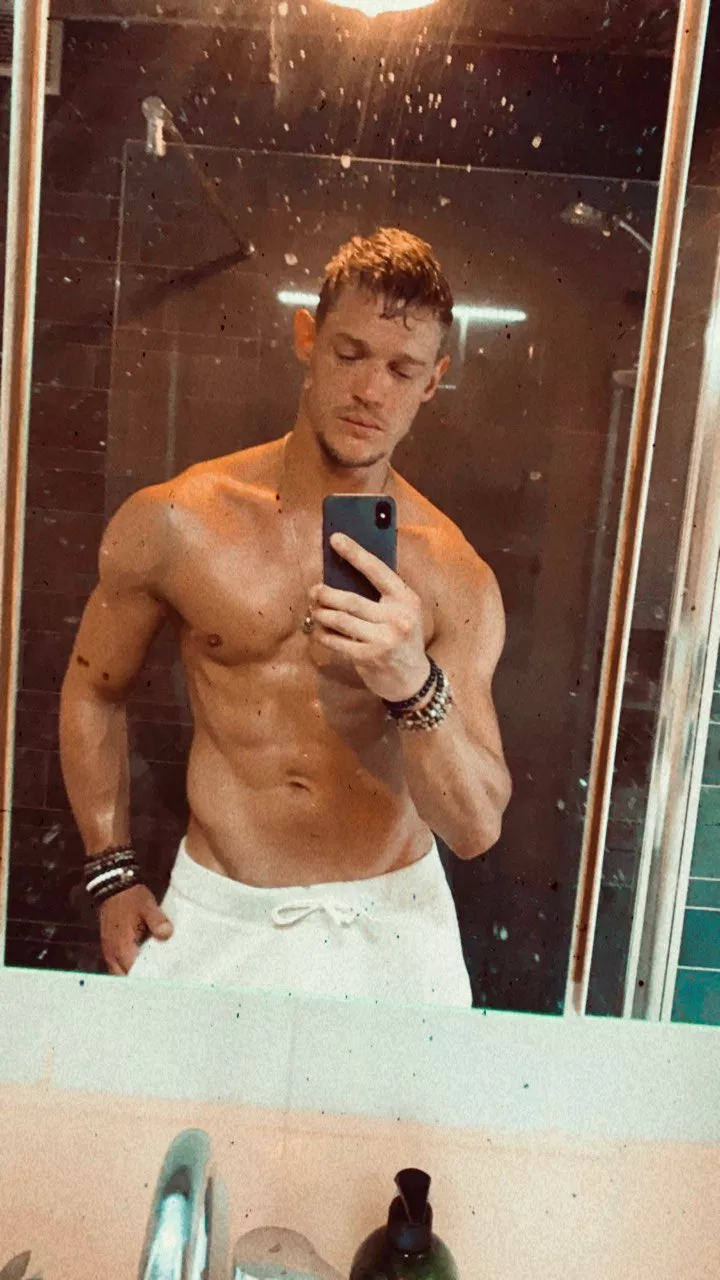 Do you wanna be my fuck bro? (33) posted by AcademicCraze