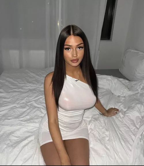 Even through the dress they’re massive by External_Algae_4264