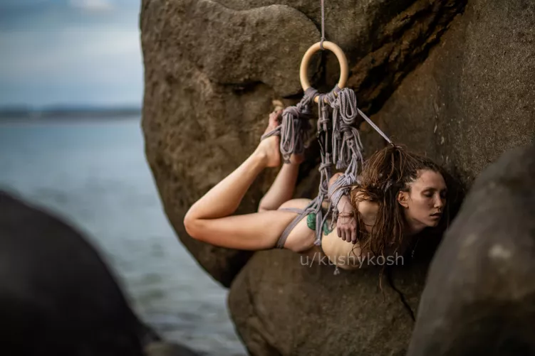 I'm too addicted to ropes to feel pain.. I feel only pleasure and no thoughts in my mind by kushykosh