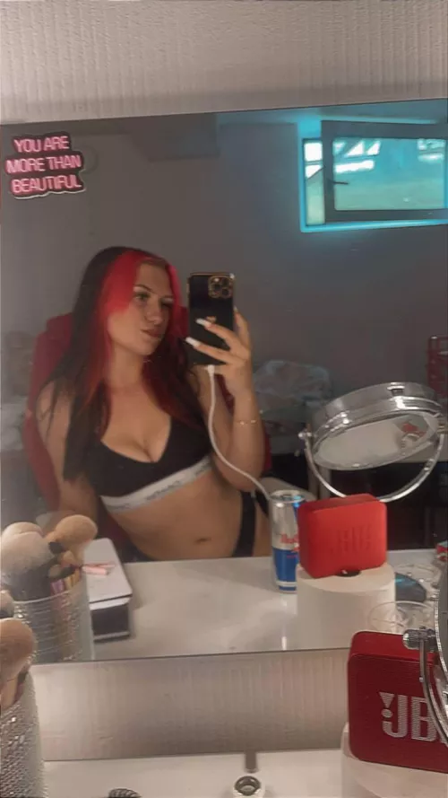 Kom och lek med mig?🙈 by Mediocre_Unit_7207