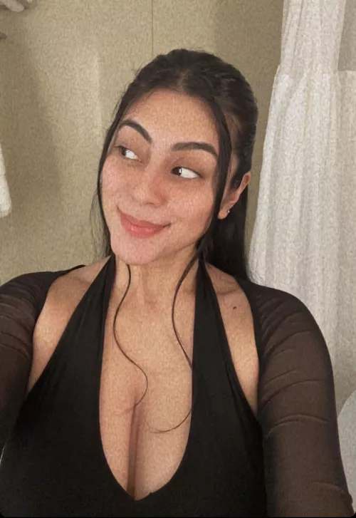 Massive in black by anonymous123456_