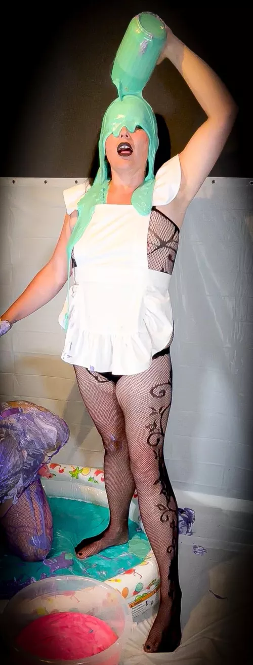 Mistress' turn 💦🤍🖤 by MissNoireNFToy