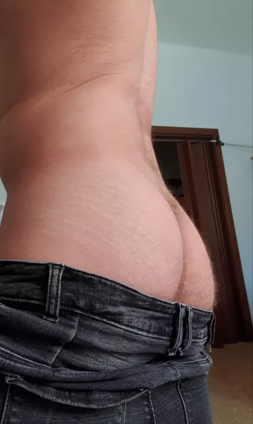 So nice wo wear pants with my hairy sweat ass by Naughty_Alex1