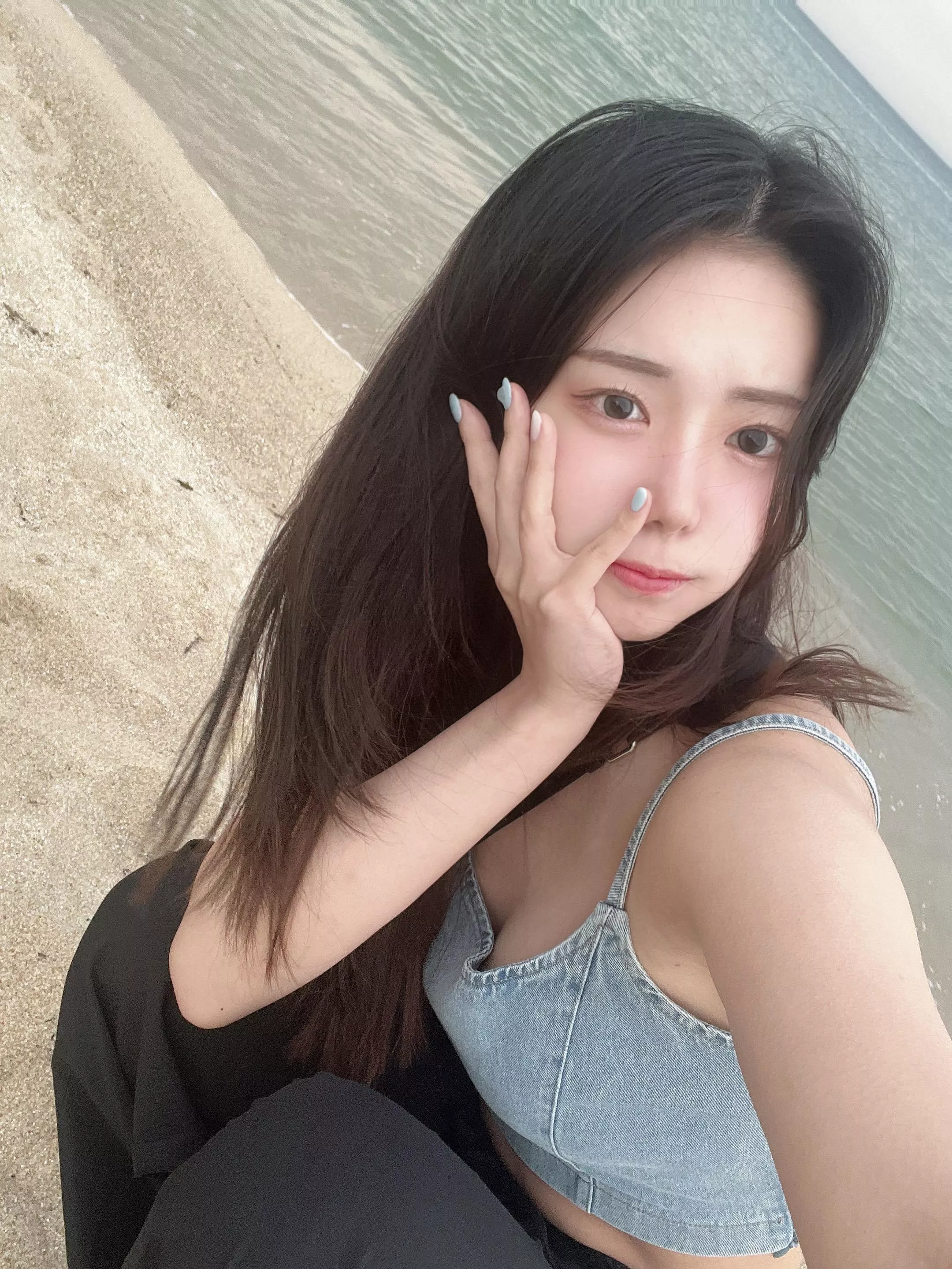 this outfit is perfect to be braless :D posted by RabailZoya