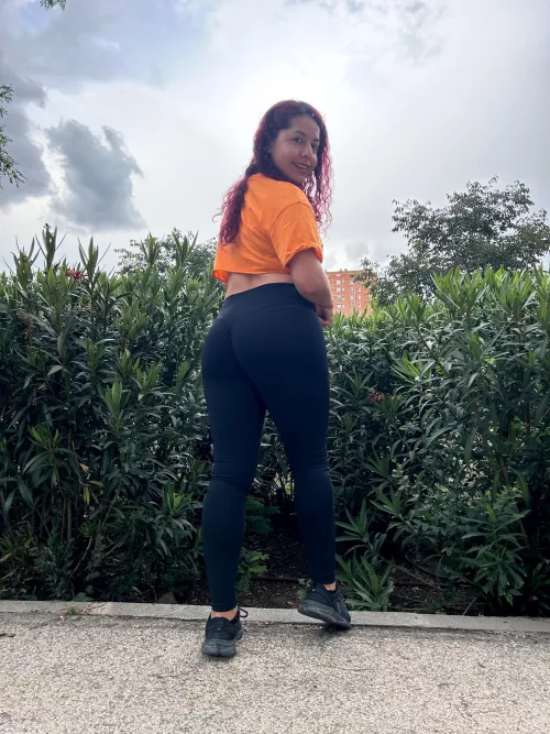 Those leggings are tight on me 💦🙈 by SofiaCastro3501