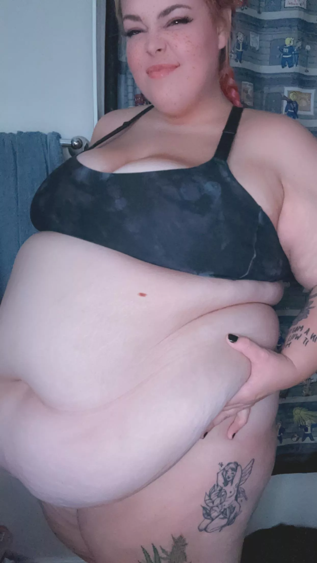 Who wants to hold it? posted by favepinkcunt