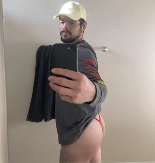 With the lights out it’s less dangerous by ceixx4