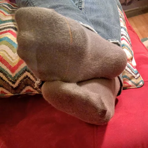 Your view at my feet. by Prior_Mood4619