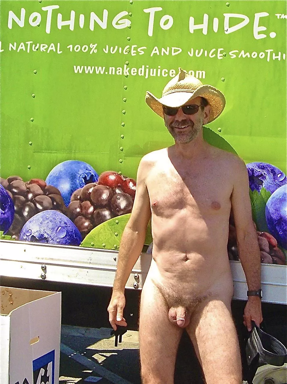 All natural, nothing to hide! posted by blootgesteld