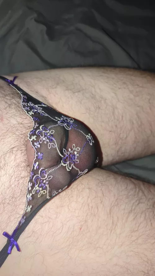 Comments are welcome by Panties_r_my_thing