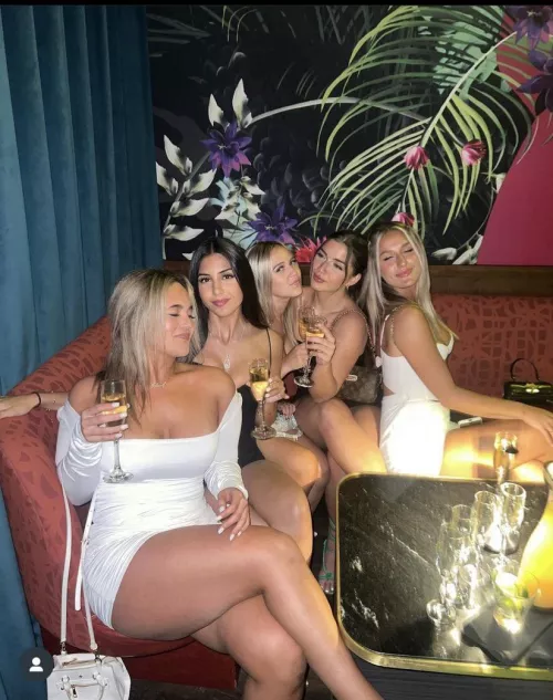 Dinner date by External_Algae_4264