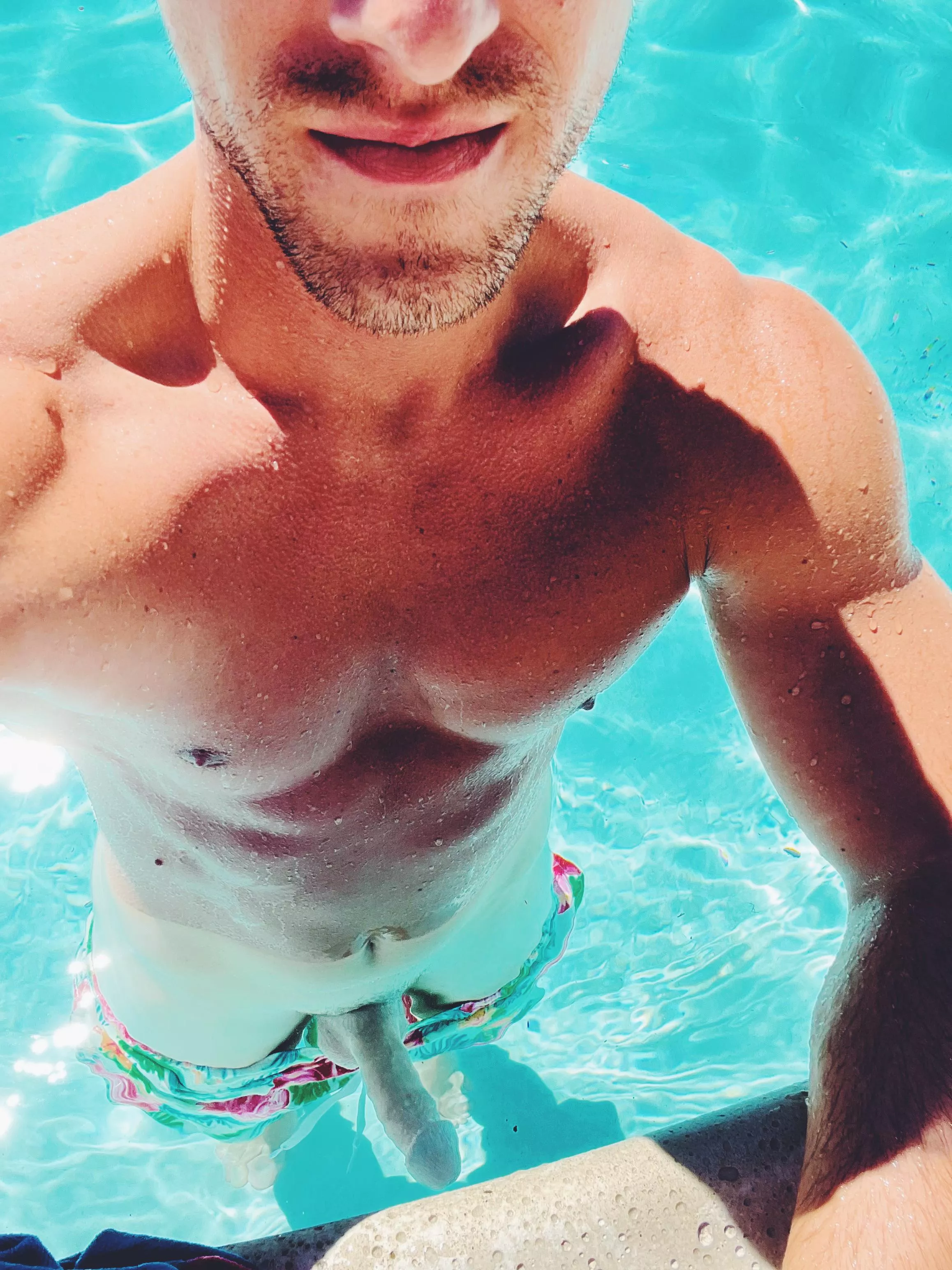 Hanging out in the pool posted by Miura-