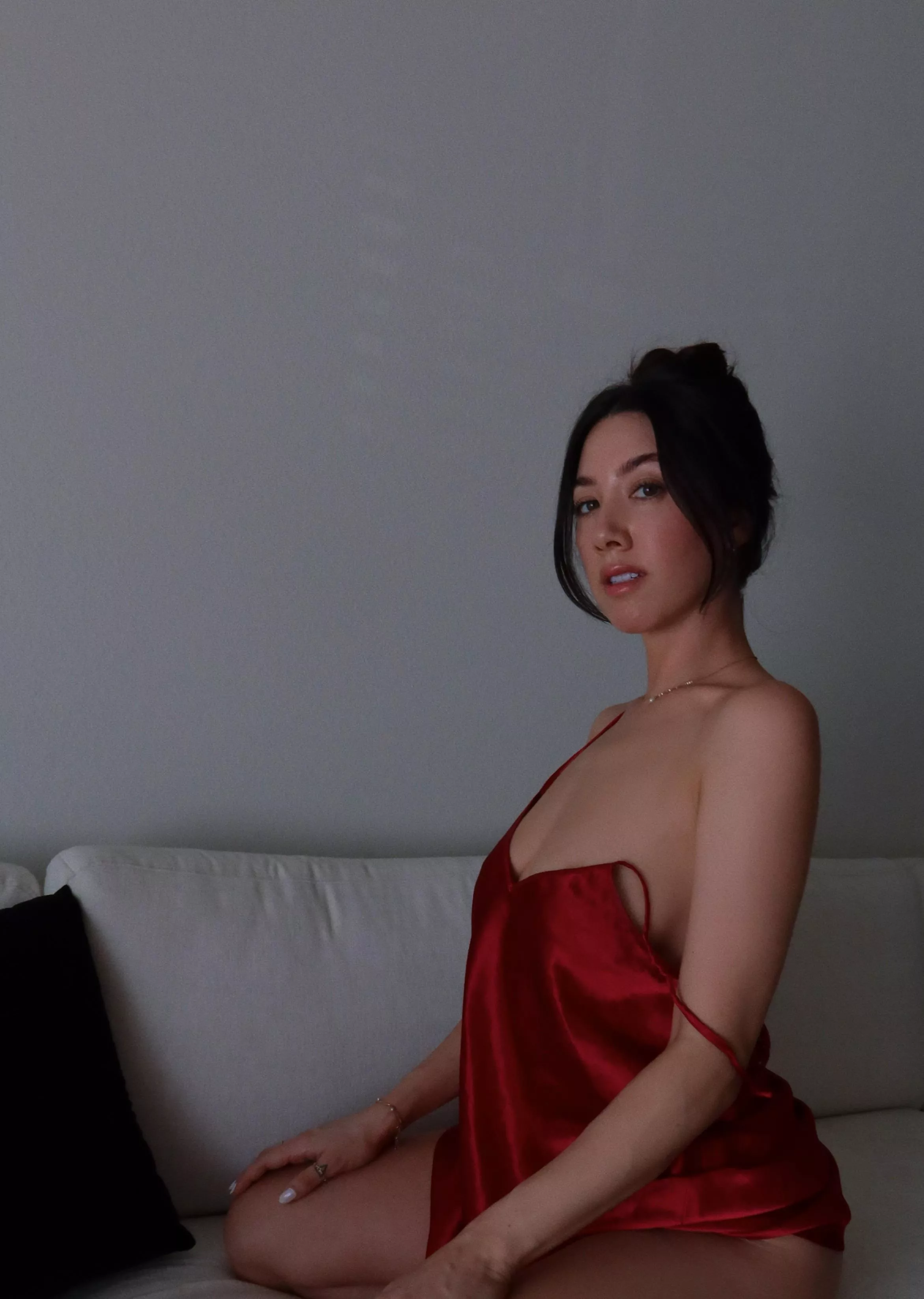 I was told I look elegantly mild here 💋 [f] posted by kelseyluxe