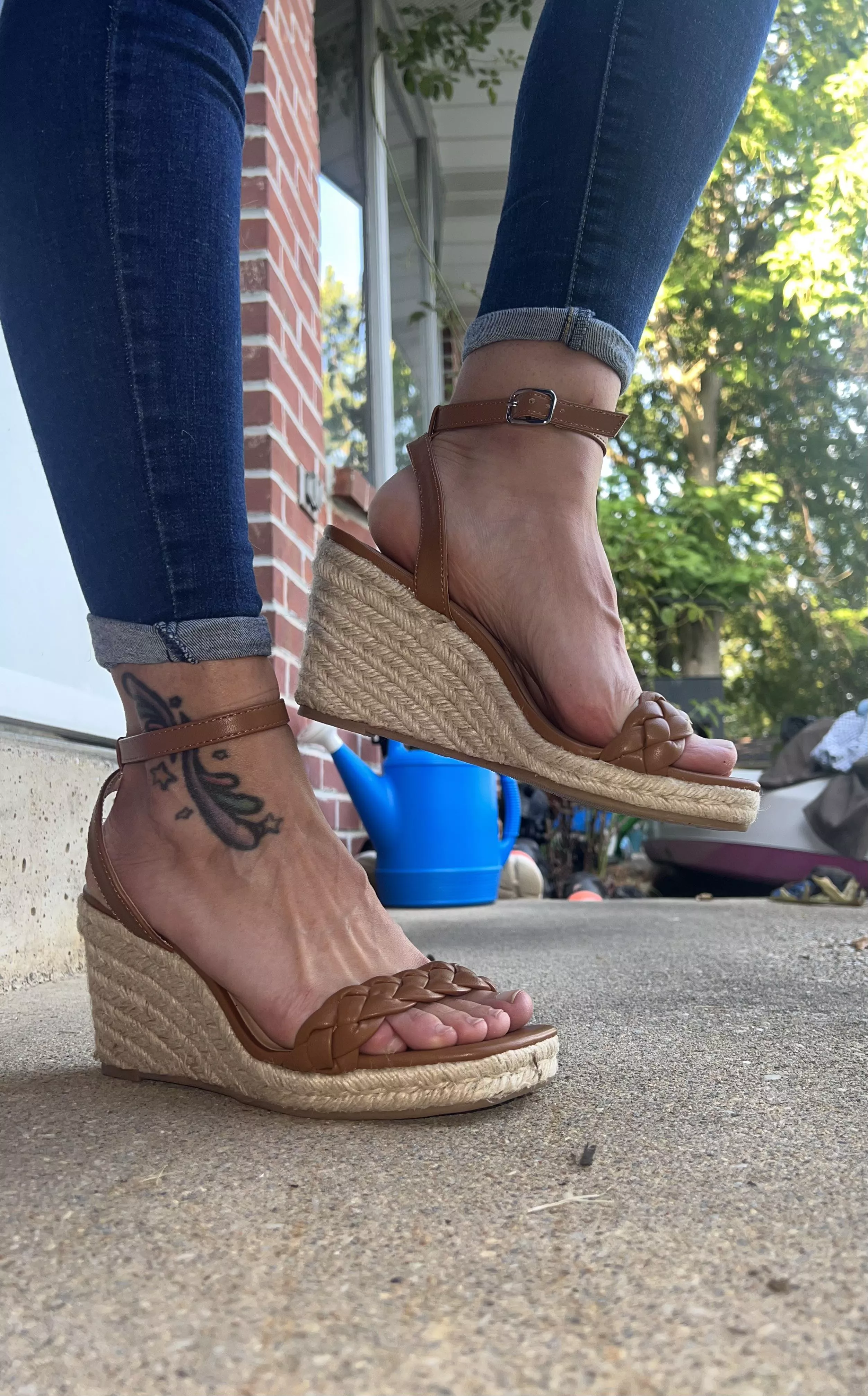 A good wedge can make a gal feel powerful 💕 posted by FFlcb