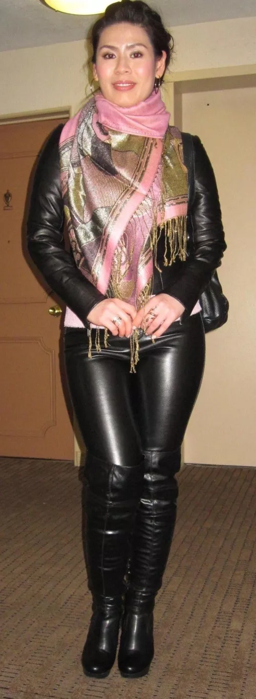 Does anyone know the name of this creator/couple? by Turbulent-Prior-2427