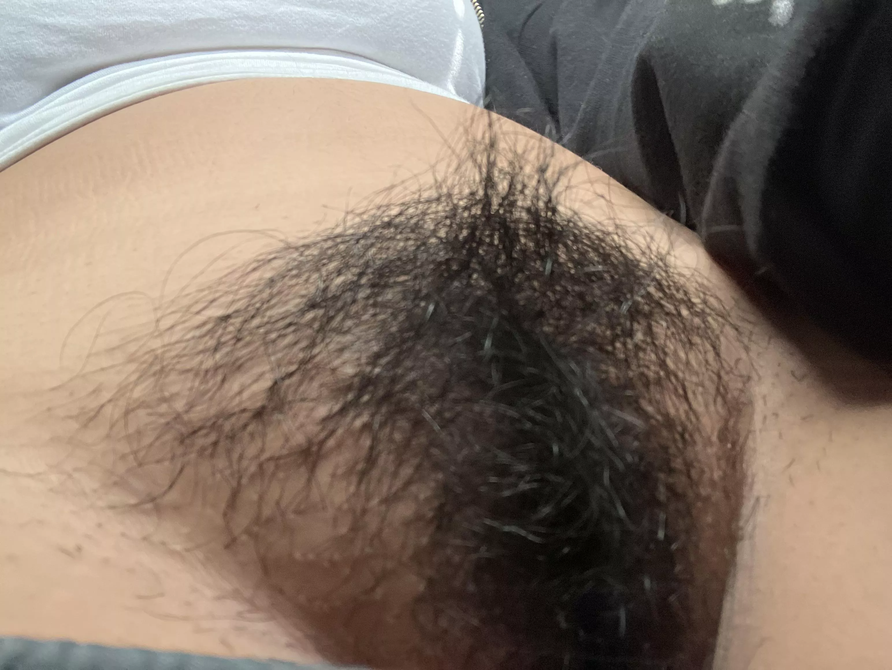 Hope you don’t mind a wild pinay bush like mine;) posted by knowfacehaze