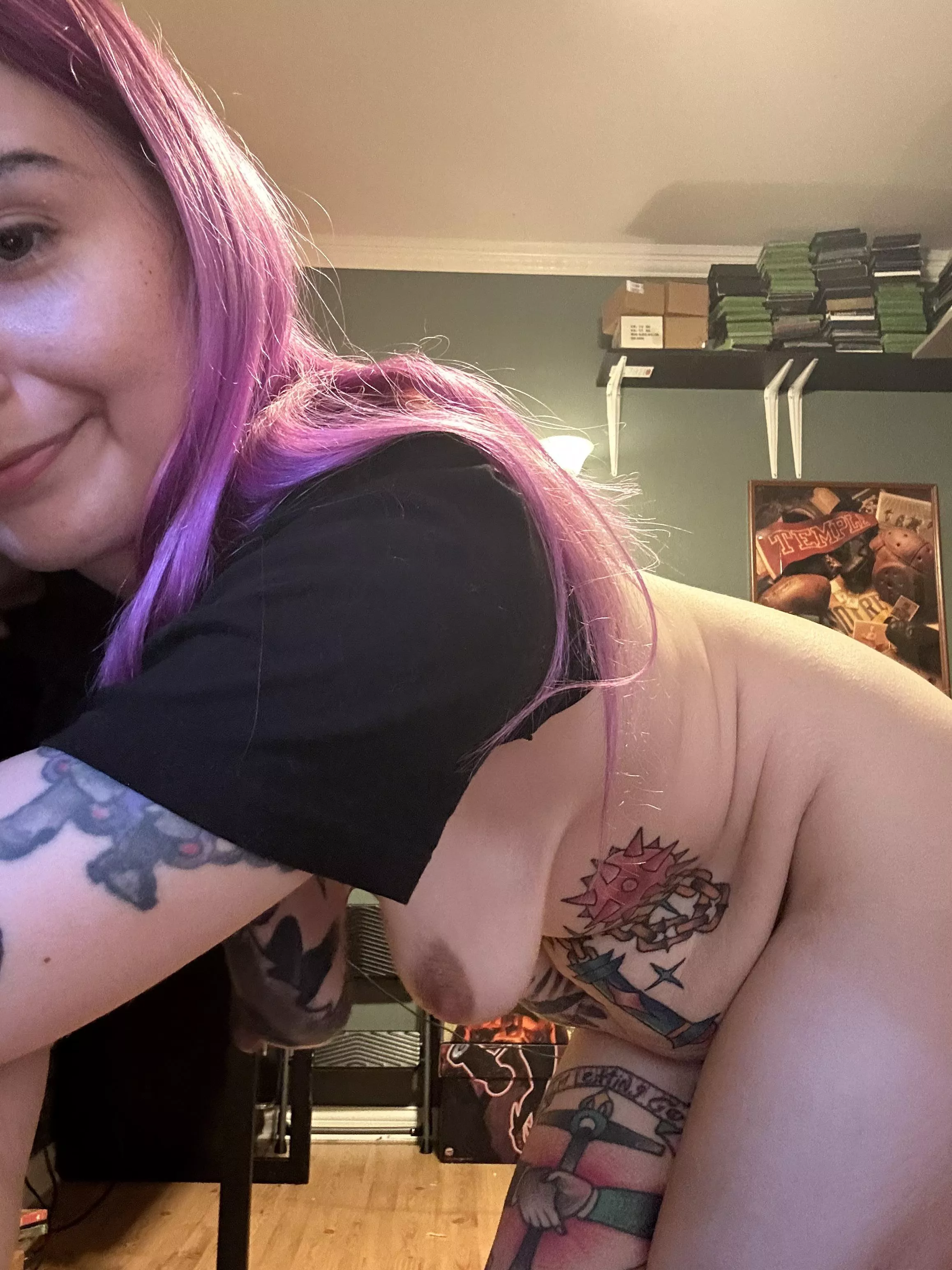 I love being fucked hard in doggy position posted by 2poppunkforyou