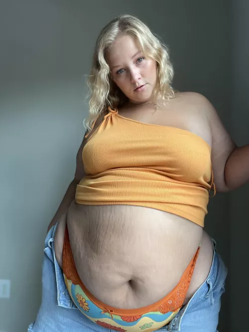 Love the way my belly hangs out by ceciliaxemily