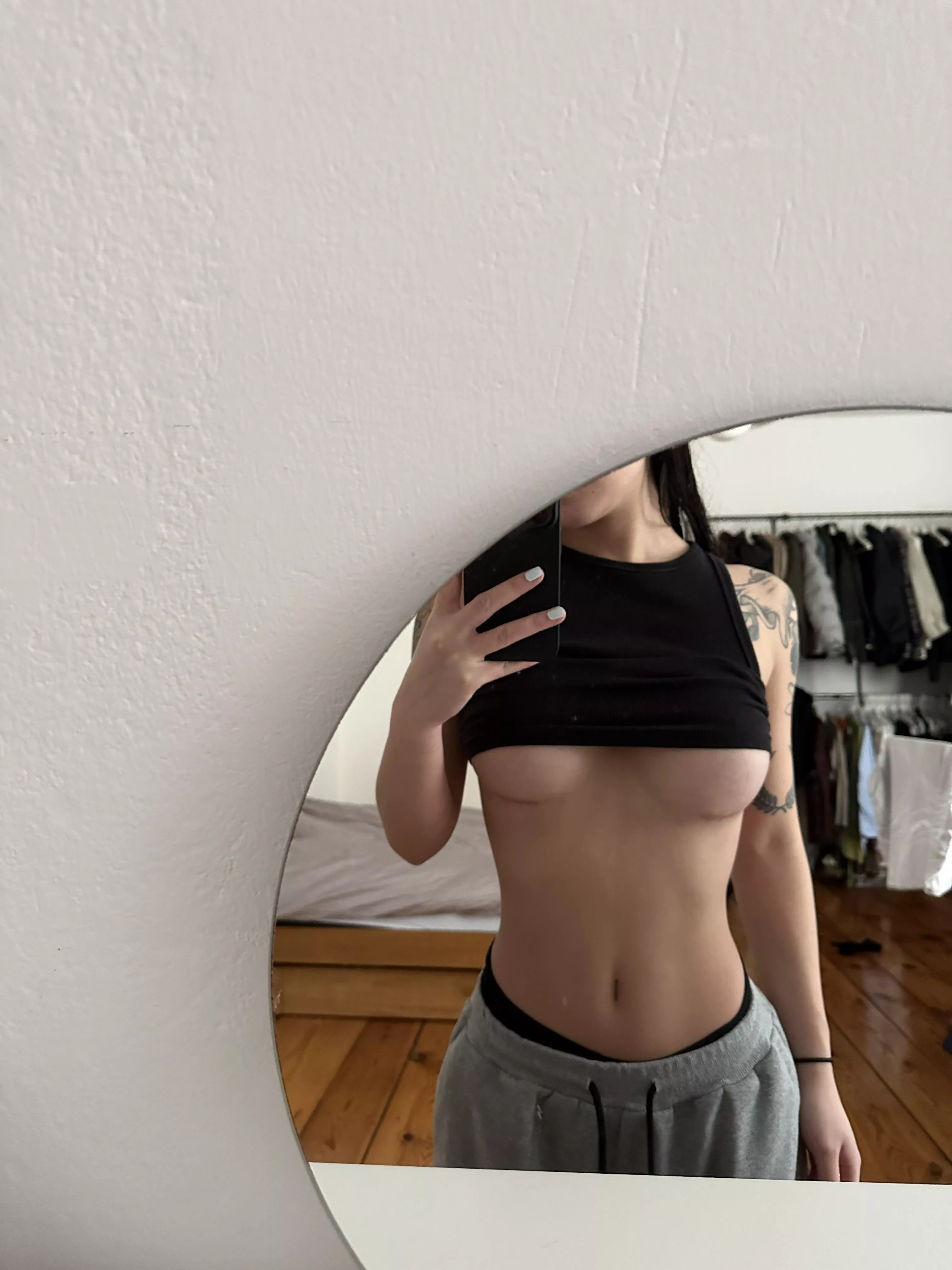 Putting forth every effort to look alluring to you posted by The_AyaRose