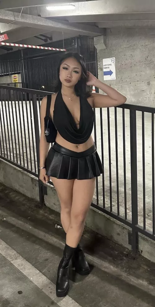 What would u do to her? by Fine-Engineering-389